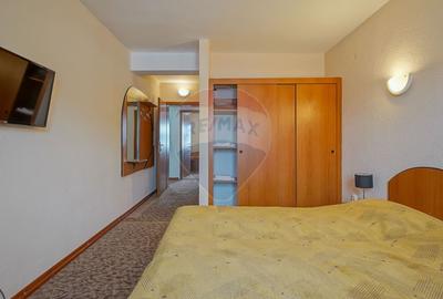 Comision 0 %! Pensiune cu 12 camere de vânzare, str. De Mijloc! - 24