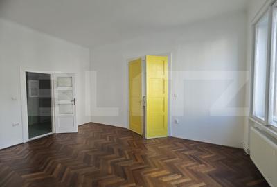 Doua partamente cu potențial de unificare, curte interioară si garaj, str Horea - 9
