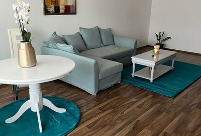 Apartament cu 3 camere decomandat, mobilat în Băneasa