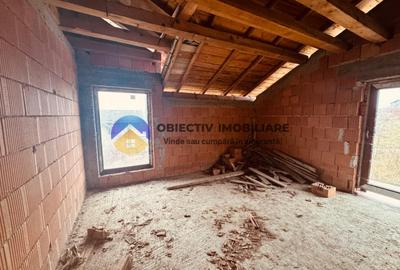 Vila la rosu  + teren 500 mp de vânzare – Zona Fermelor - 11