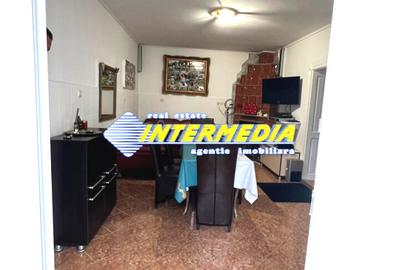 Casa Renovata 4 camere cu Teren intravilan 1650 mp CENTRU Ultracentral Alba Mall - 4