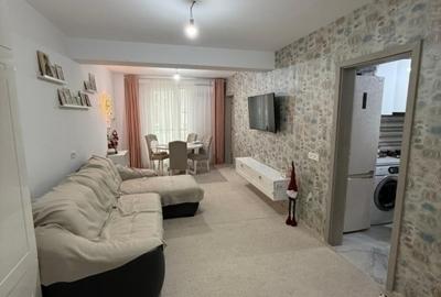 Apartament cu 3 camere semidecomandat în Păcurari