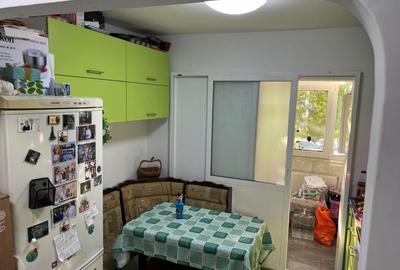 Apartament 3 camere decomandat- zona Tomis 3 - 6