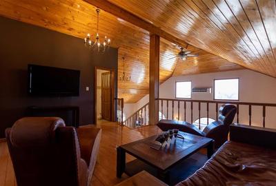 Exclusivitate! Colt de Rai: Casa arhitectura deosebita, cu acces direct la rau, - 12