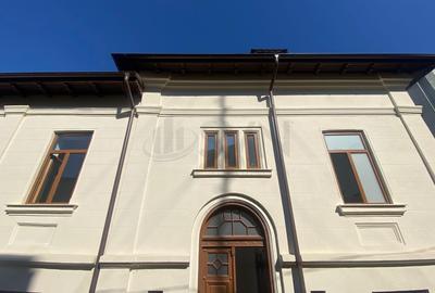 Casă individuală cu 4 camere în Polonă