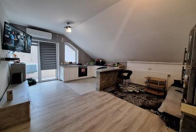 Apartament cu 2 camere semidecomandat, mobilat în Florești
