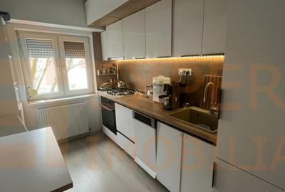 Apartament 3 camere, situat in zona Inel II - 1