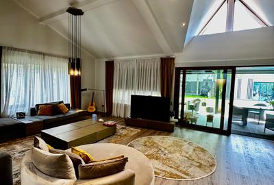 DESIGN CONTEMPORAN, PISCINĂ ÎNCĂLZITĂ, LUX ȘI CONFORT ÎN IANCU NICOLAE - 12