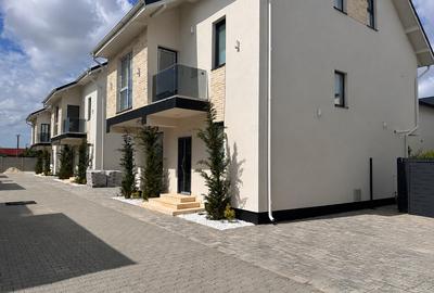 Eleganță și confort într-o locuință individuală P+1+M/ Parc Ghidigeni - 2