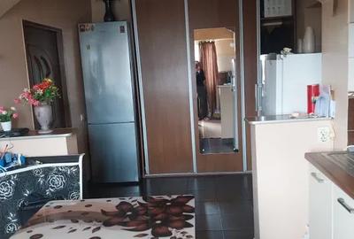 Apartament cu 2 camere zona Unirii Sud conf 1 etaj 3 din 10 mobilat Pret: 75.000 - 5