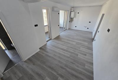 Apartament cu 3 camere decomandat în Girocului