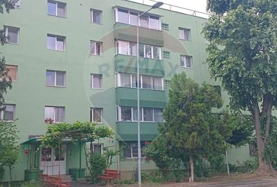 Apartament cu 2 camere semidecomandat, mobilat în Aurel Vlaicu