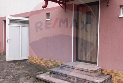 Casă / Vilă Moeciu de Sus, zona pitoreasca, 5 camere, pret deosebit - 7