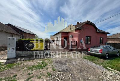 Casa pe principala in Giarmata  737mp teren - 1