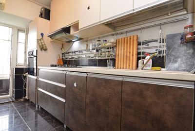 VANZARE APARTAMENT 3 CAMERE B.DUL LIBERTATII - PARLAMENT – IZVOR- COMISION 0 % - 24
