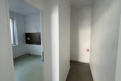 Spatiu de vanzare la strada  , 50 mp , 21 Decembrie - 7