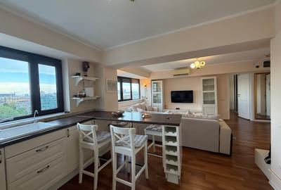 Apartament tip penthouse în piața romană - 7