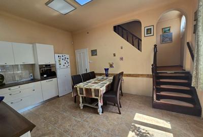 Casă cu grădină in zonă centrală - 7