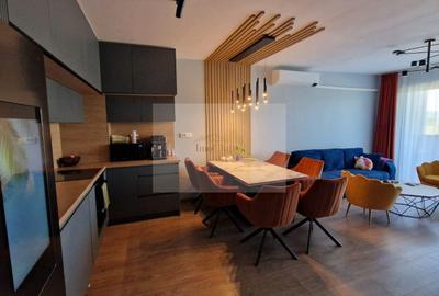 Apartament cu 3 camere semidecomandat, mobilat în Gheorgheni