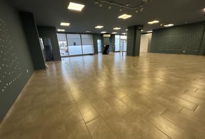 Inchiriere spatiu comercial 180 Mp/2 parcari - 1