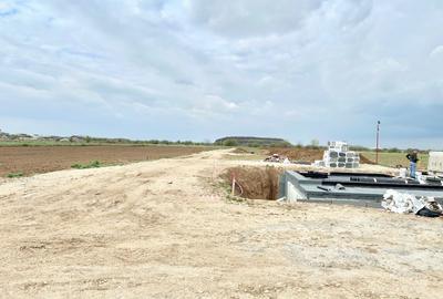 Teren intravilan 4657 mp, deschidere 30 ml, Ostratu, strada Lotusului - 12