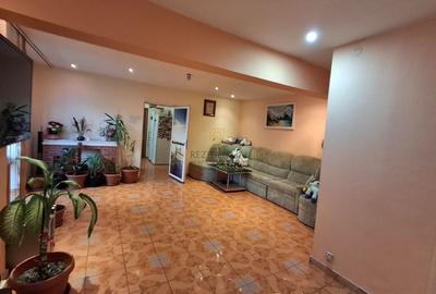 Apartament 4 camere, etaj 4/10, stradal Sos.Berceni, Sector 4 - 16