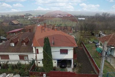 Casa cu 4 camere de vanzare, zona Centrala, Huedin - 1