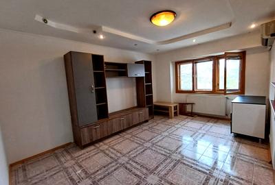 Apartament cu 3 camere decomandat, mobilat în Moara de foc