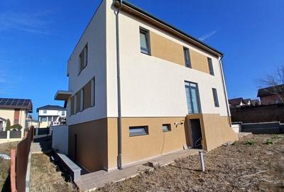 Vila D+P+1E, 270mp utili pretabila si ca spatiu zona Valea Lupului - 14