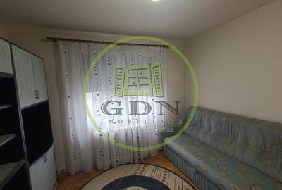 Apartament cu 3 camere, etaj 2, de vânzare în mun. Reghin, bld. Unirii - 5