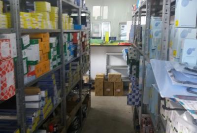 INEL II - Dezrobirii, spatiu comercial, 200 mp., ideal SHOWROOM/PRODUCTIE/BIROU - 2