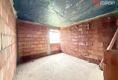Duplex intreg 8 camere, LA ROSU, de vanzare in Sacalaz, la intrare - 11