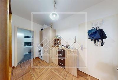 Apartament de vanzare in Sibiu - decomandat - 2 camere si balcon - 10