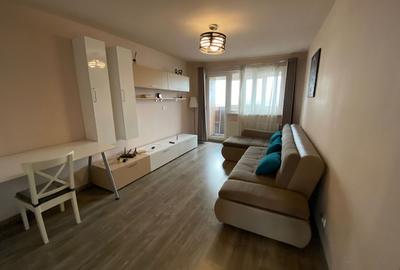 Apartament cu 3 camere decomandat, mobilat în Vitan