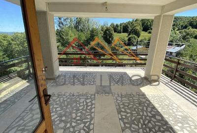 Vila de vanzare, teren 3100 mp, 7 camere, 6 grupuri sanitare, 3 CT, an 1997 - 25