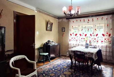 Apartament in vila, singur pe etaj, 2/2, spatios, terasa, 4 camere - 1