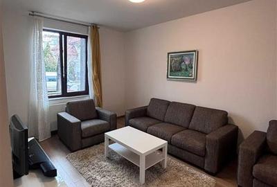 Apartament cu 2 camere decomandat, mobilat în Primăverii