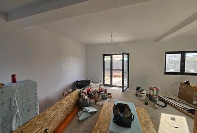 Duplex nou, P+E, 1 apartament la cheie, 1 la alb, Moșnița Veche, comision 0% - 38