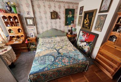 Ultracentral. Vedere la catedrala. Etaj intermediar. Modificat in 3 camere. - 1