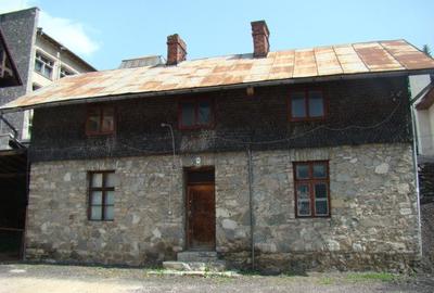 Proprietar vand  teren de 3313 mp Sinaia central si apartament in vila! - 3