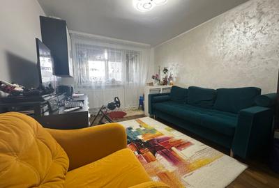 Apartament cu 3 camere decomandat în Banca Națională