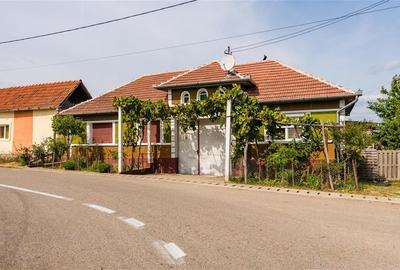 RECO Casa de vanzare   cu teren in Valea Mare de Codru