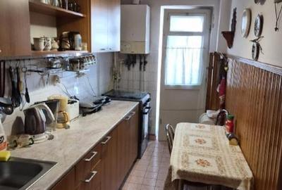 3 camere decomandat 66 mp + 2 balcoane, etaj 6/10, Parang 17, mobilat clasic - 6