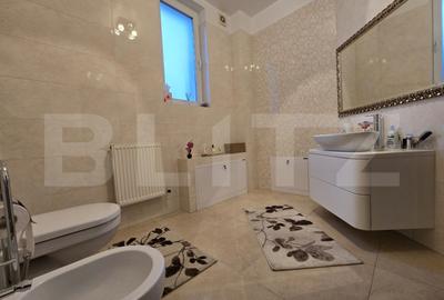 Vile  cu piscina exclusivista de vanzare in zona  Grand Hotel Italia - 19