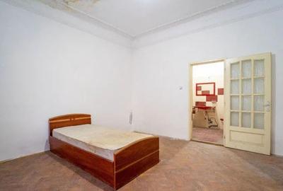 Casa de vanzare open space, zona central, cu potential comercial.