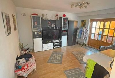 Apartament 3 camere,decomandat,ultimul etaj, zona Primaverii_Capat 1 - 1