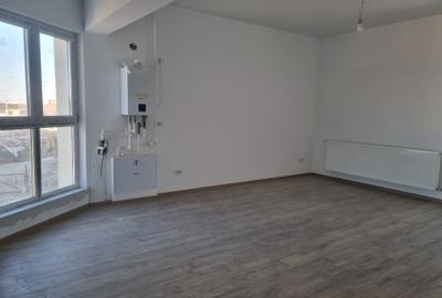 Apartament cu 3 camere,centrala proprie,mutare imediata,vedere superba catre Lac - 2