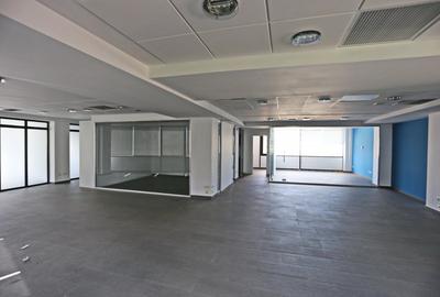 Birou, 659 mp în P-ța Victoriei