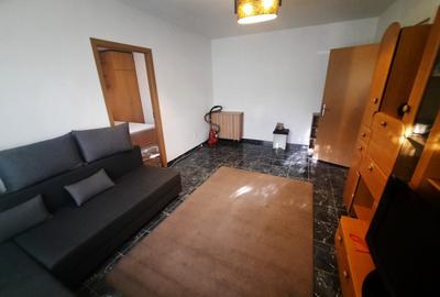 Apartament cu 2 camere, etaj 2/4, zona Podu Ros - 2