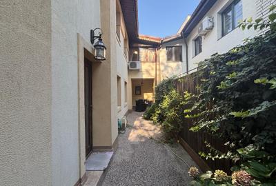 Vila curte proprie S+P+ET pretabil Birou sau Locuit - 1